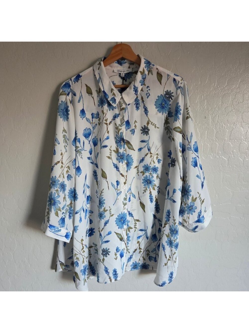 Rose + Olive Floral Button Up Blouse Top Blue/White 3/4 Sleeves Women's 2x NEW